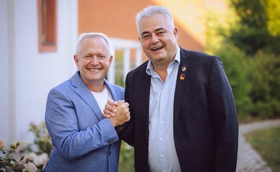 Gerrit Hoppe (li.) übernimmt Präsidentenamt von Claus Seifert (re.)